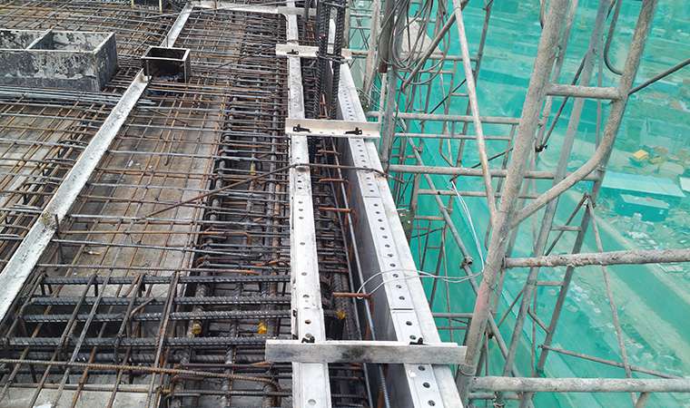 99+ Sự cố coppha nhôm: Nở bê tông 3 biện pháp cốp pha nhôm cạnh biên