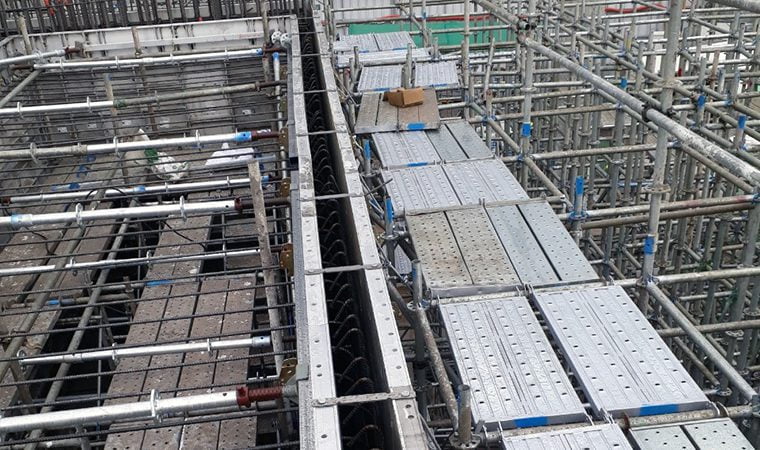 99+ Sự cố coppha nhôm: Nở bê tông 4 nga-dau-cop-pha-nhom