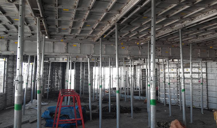 Nên loại bỏ giằng gia cố trong hệ chống đơn cốp pha nhôm? 4 chong-don-coppha-nhom