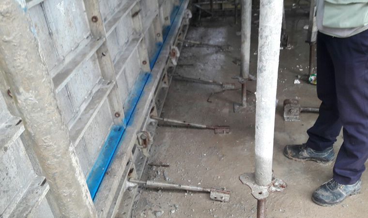 99+ Sự cố coffa nhôm: Sai số kết cấu 3 Sự cố coffa nhôm